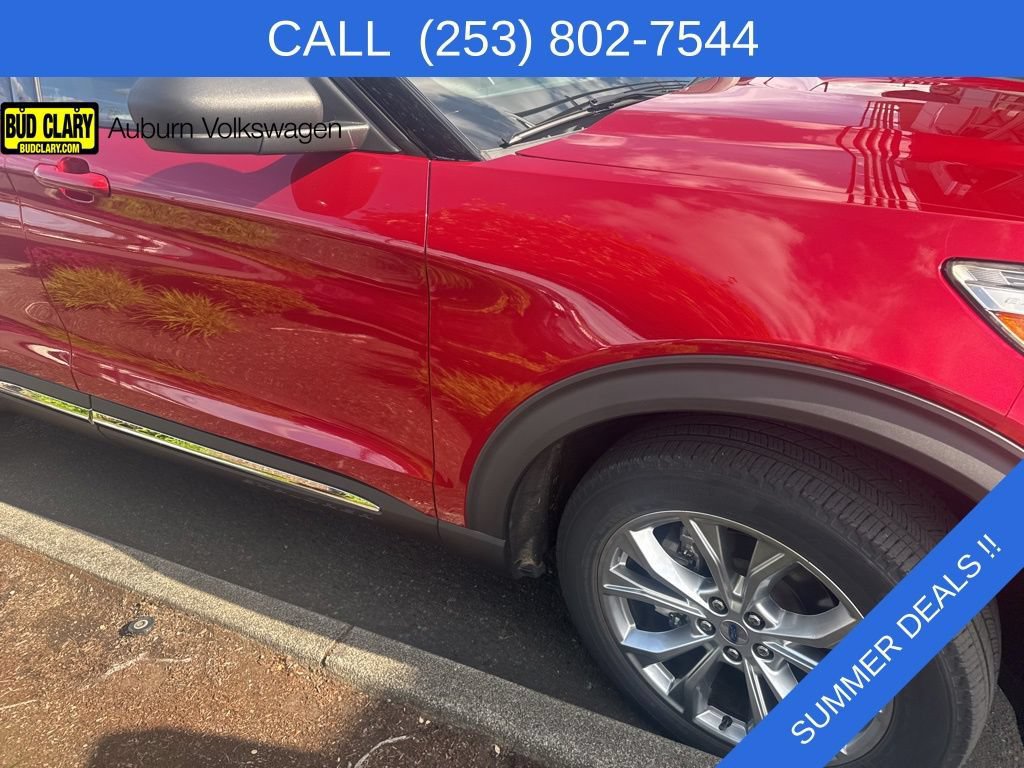 Used 2020 Ford Explorer XLT w/ Equipment Group 202A AWD/4WD image 13