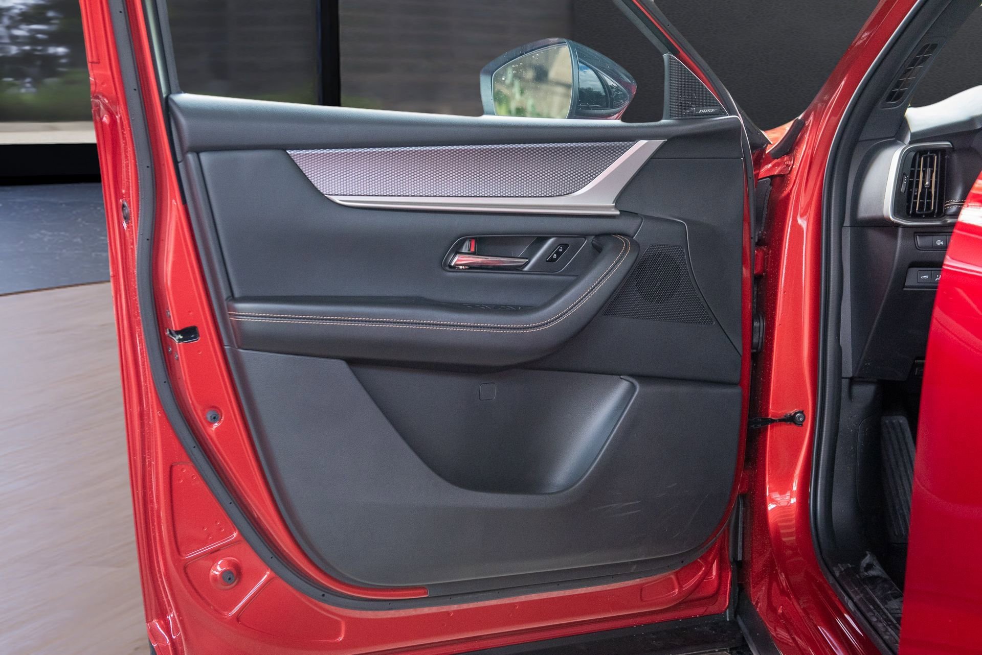 New 2025 MAZDA CX-70 Plug-In Hybrid w/ Premium Plus image 14