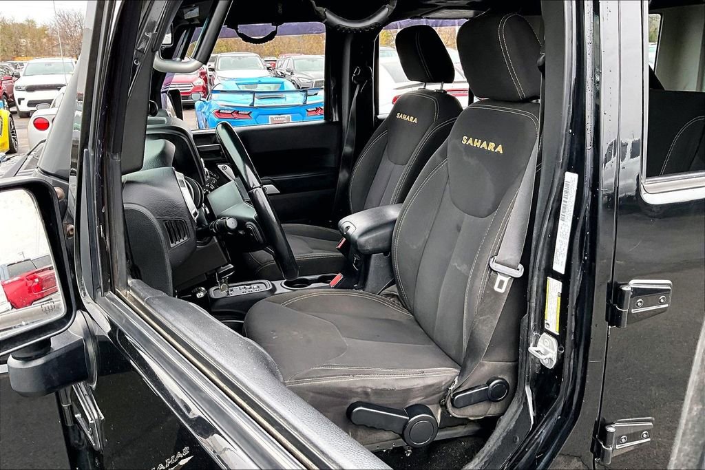 Used 2016 Jeep Wrangler Unlimited Sahara w/ Connectivity Group image 20