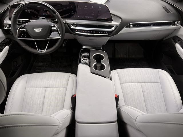 New 2026 Cadillac Lyriq Luxury w/ LPO, Floor Liner Package RWD image 9