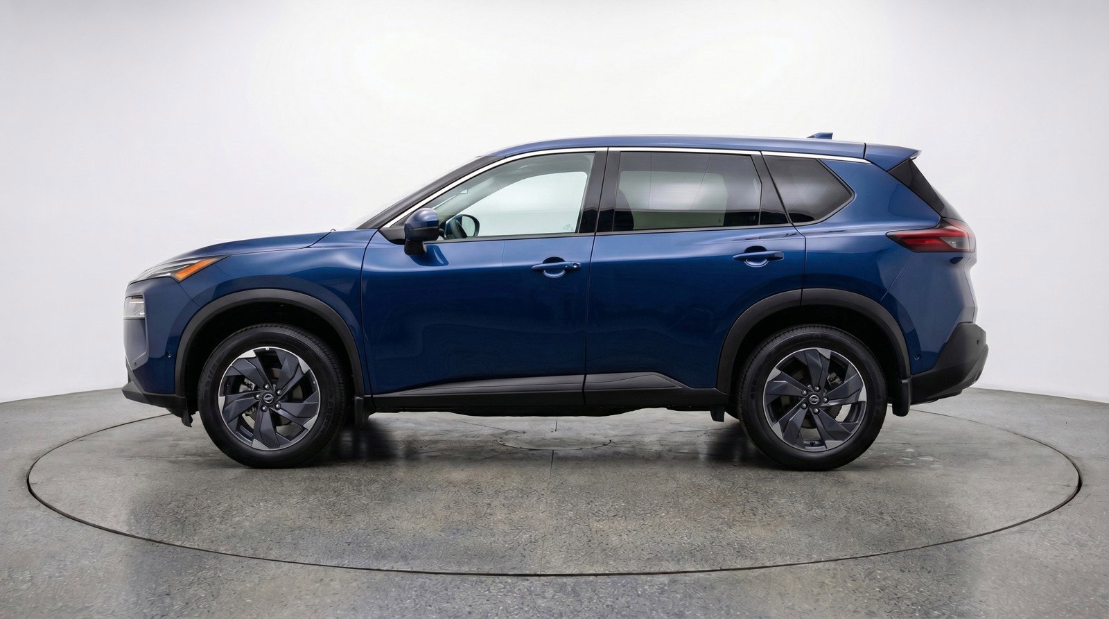 Used 2025 Nissan Rogue SV image 5