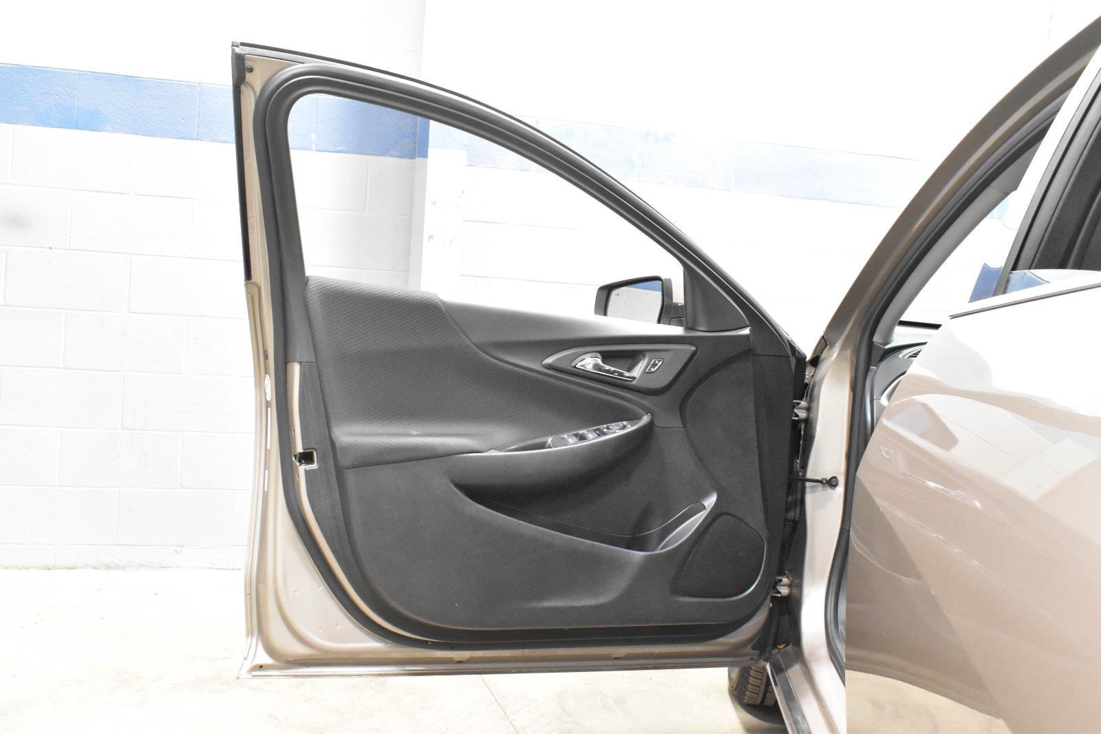 Used 2023 Chevrolet Malibu LT w/ Driver Confidence Package FWD image 12