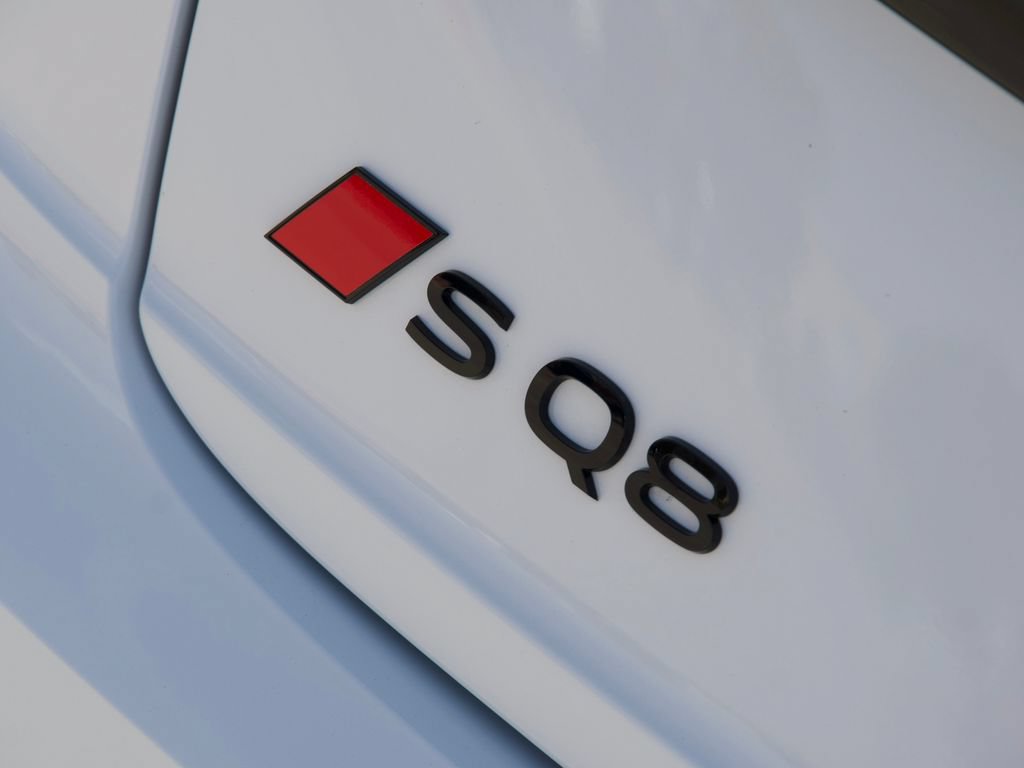 Used 2026 Audi SQ8 Premium Plus AWD/4WD image 9