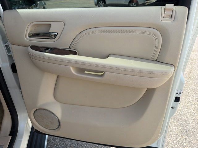 Used 2008 Cadillac Escalade ESV AWD image 16