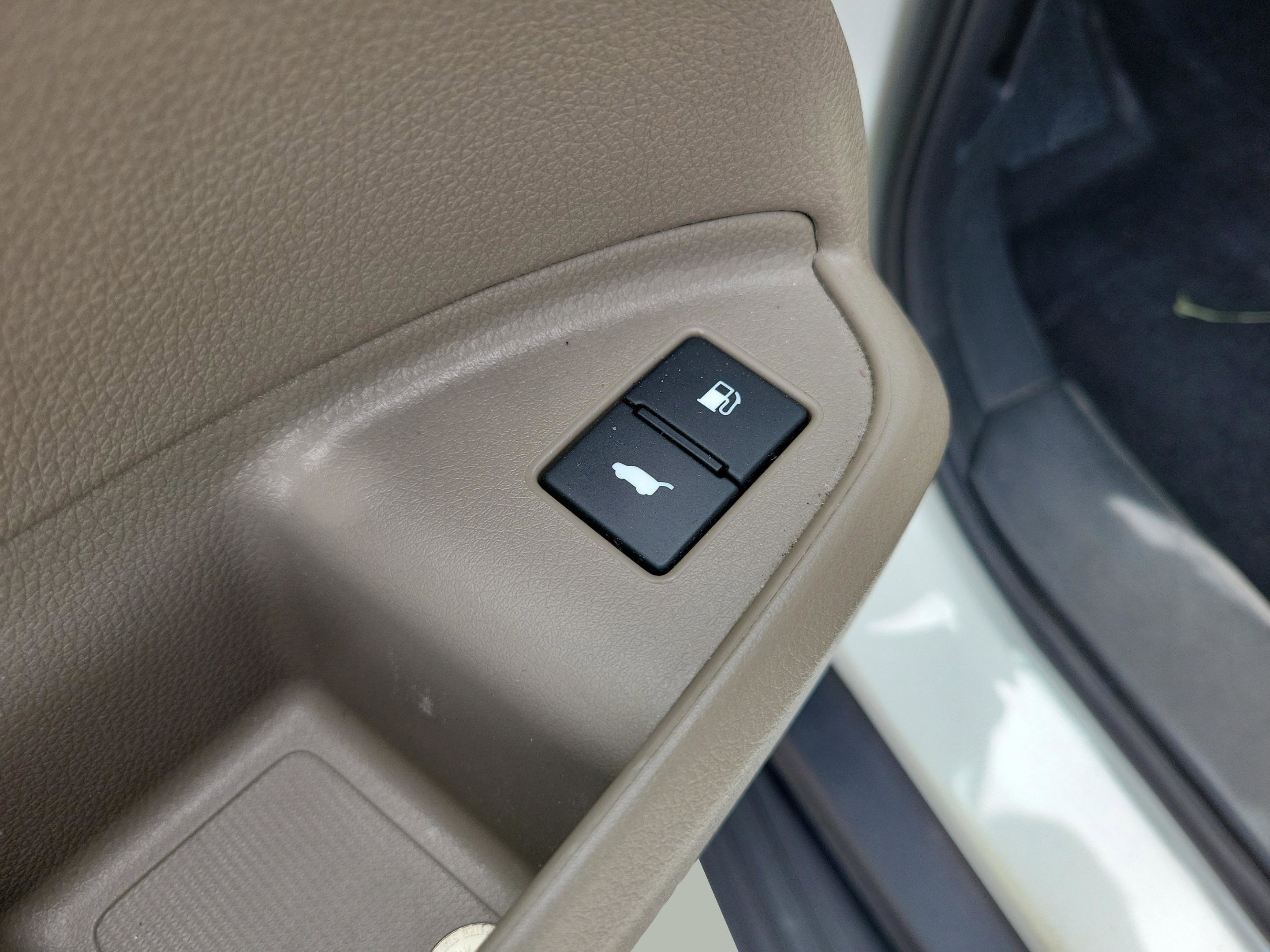Certified 2017 Honda Pilot Touring image 26