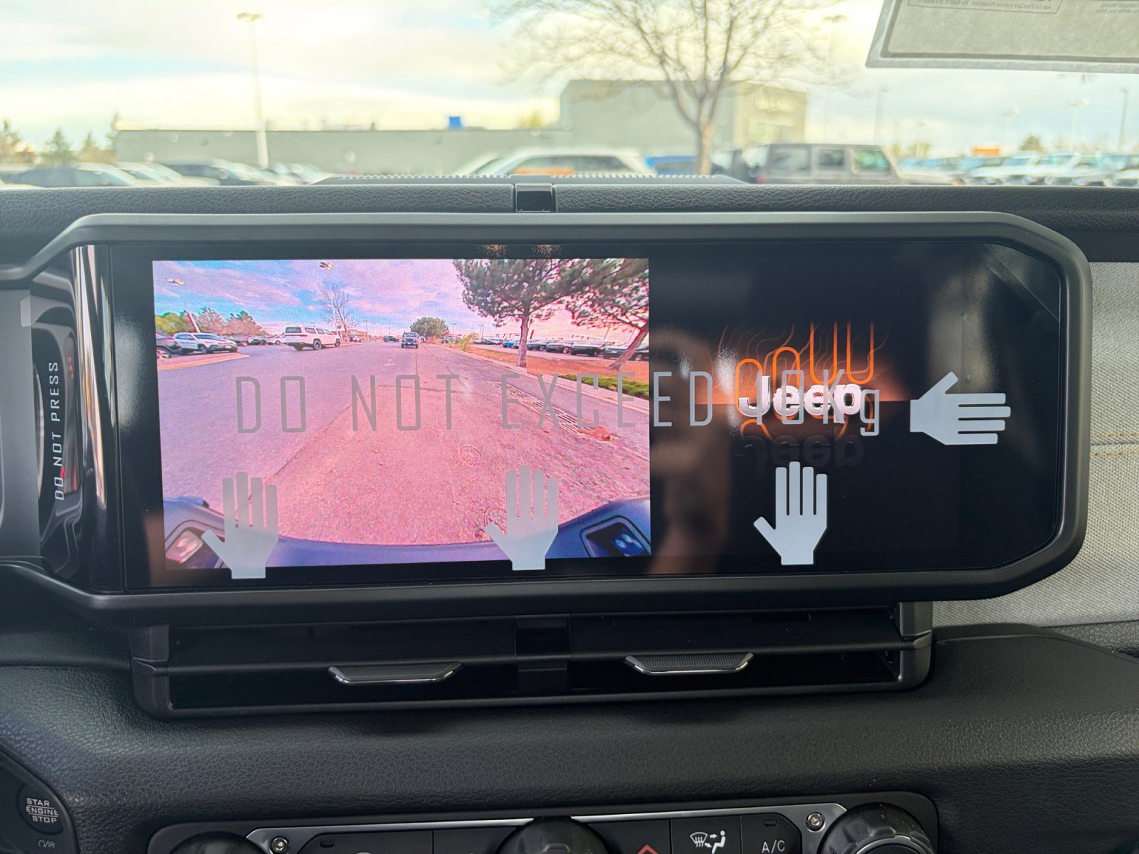 New 2026 Jeep Gladiator Sport AWD/4WD image 30