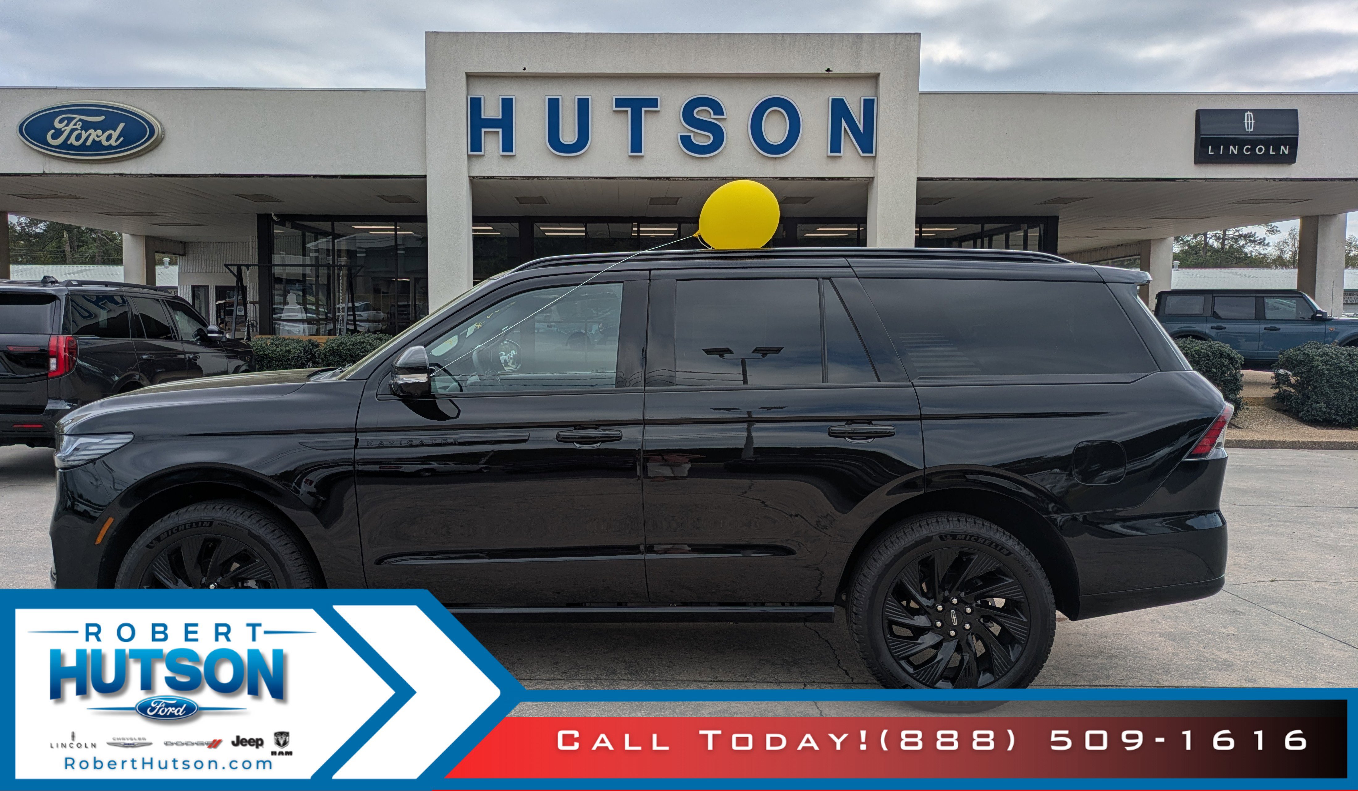 New 2026 Lincoln Navigator Reserve w/ Jet Appearance Package image 1