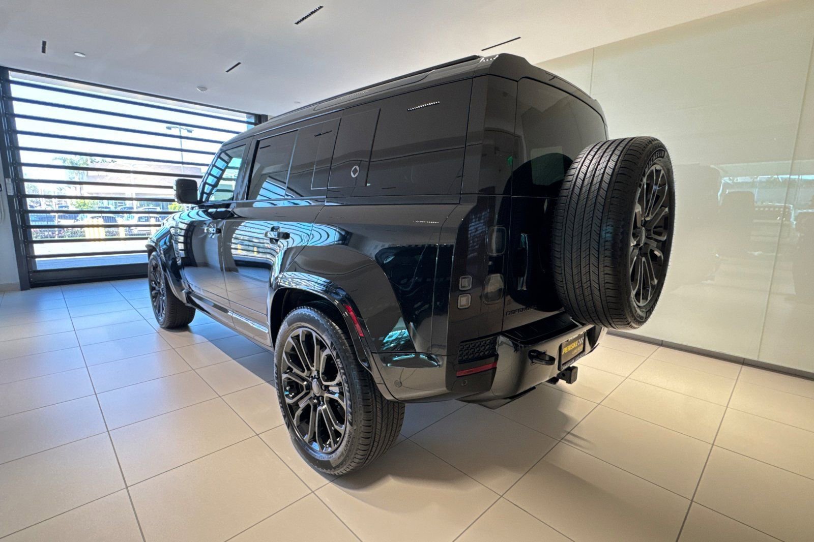 New 2026 Land Rover Defender 110 OCTA image 2