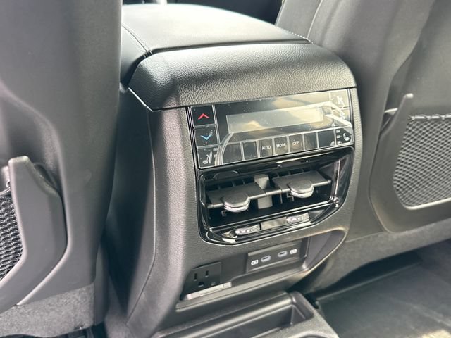 New 2026 Jeep Grand Cherokee L Limited AWD/4WD image 14