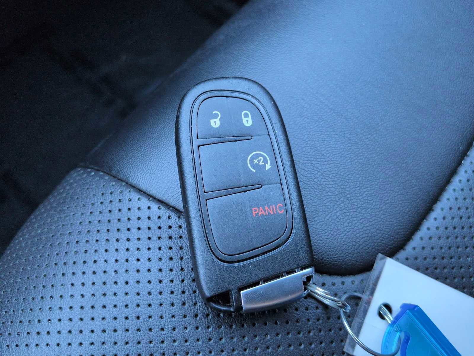 Used 2022 Jeep Cherokee Latitude Lux w/ Sun & Sound Group image 53