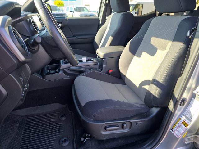Used 2022 Toyota Tacoma TRD Off-Road AWD/4WD image 20