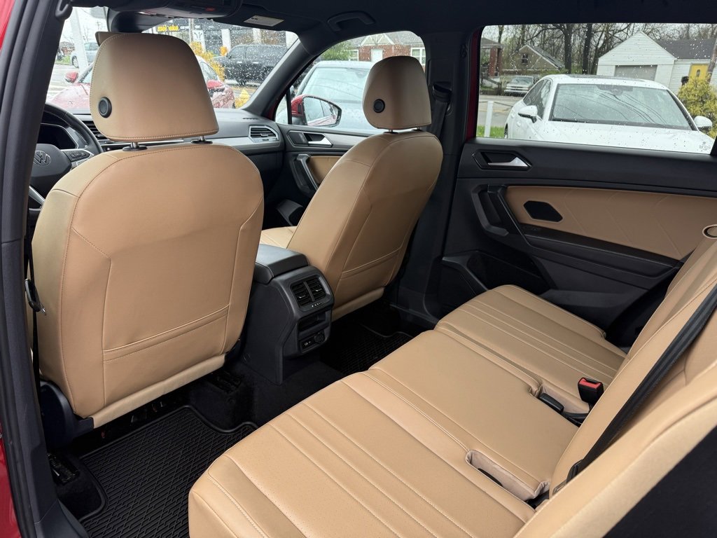 Used 2022 Volkswagen Tiguan SE image 16