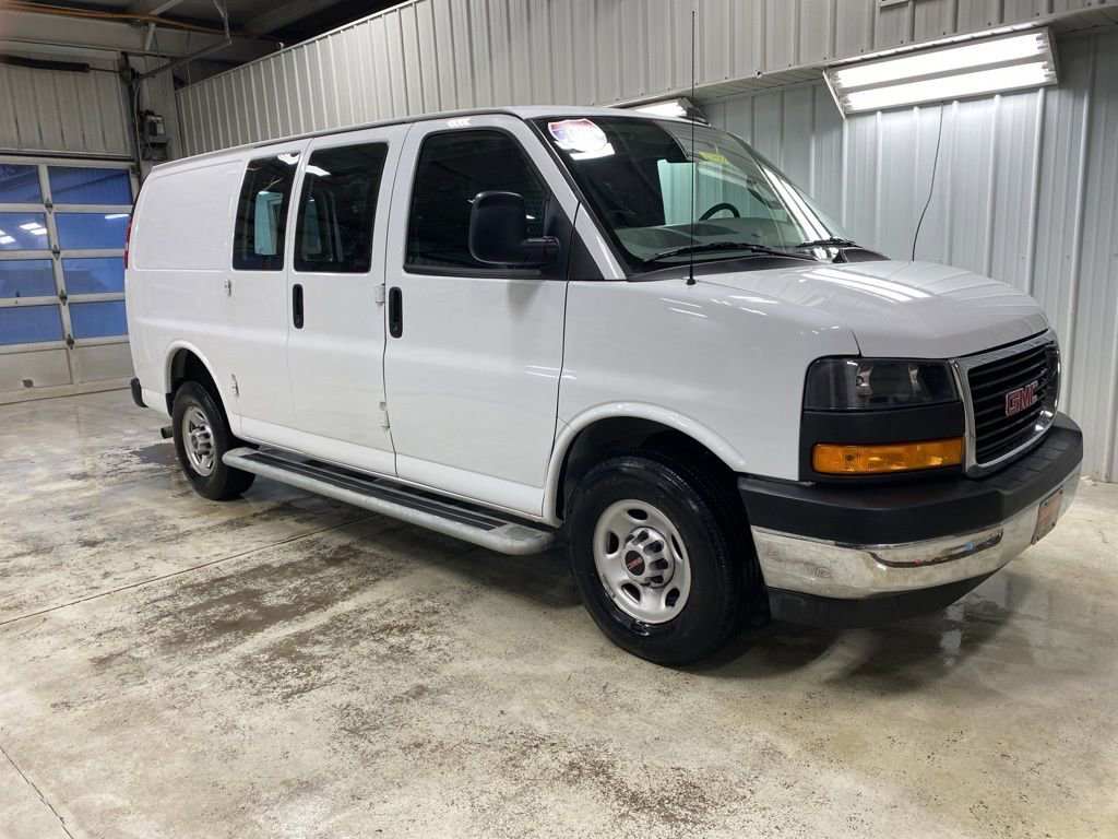 Used 2024 GMC Savana 2500 w/ Driver Convenience Package image 2