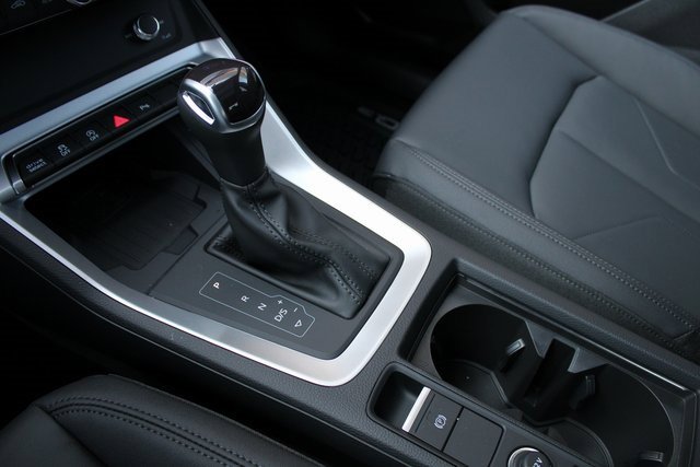 New 2025 Audi Q3 2.0T Premium image 12