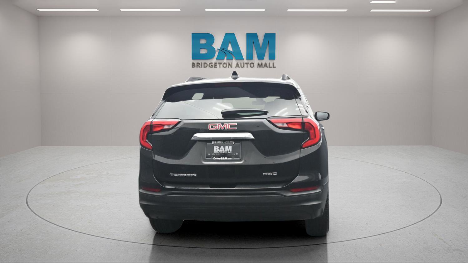 Used 2020 GMC Terrain SLE w/ Driver Convenience Package image 6