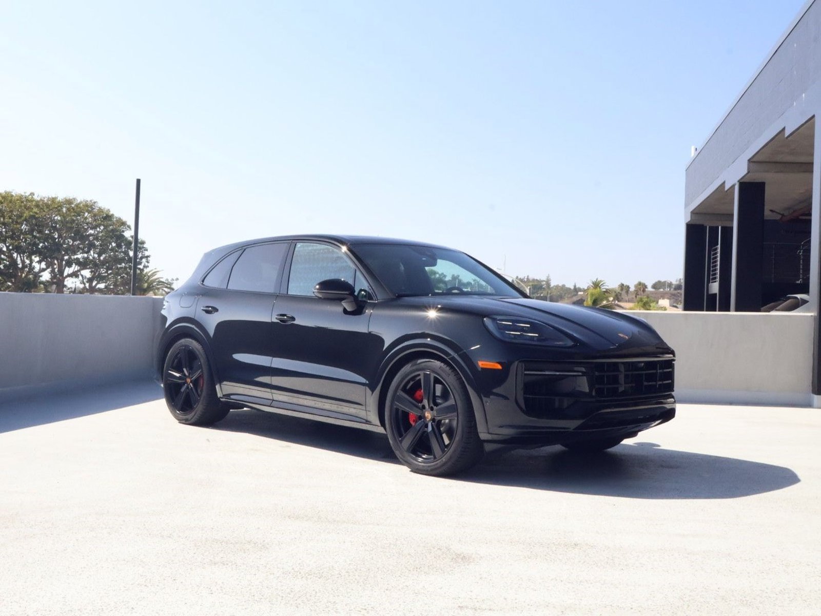 Certified 2025 Porsche Cayenne GTS AWD/4WD image 7