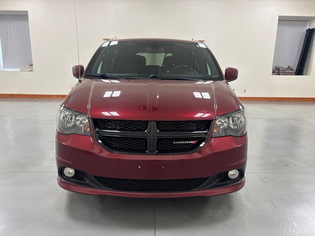 Used 2018 Dodge Grand Caravan SE FWD image 3