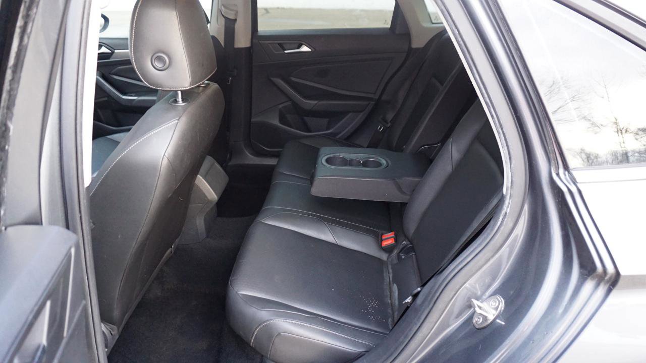 Used 2019 Volkswagen Jetta R-Line image 28