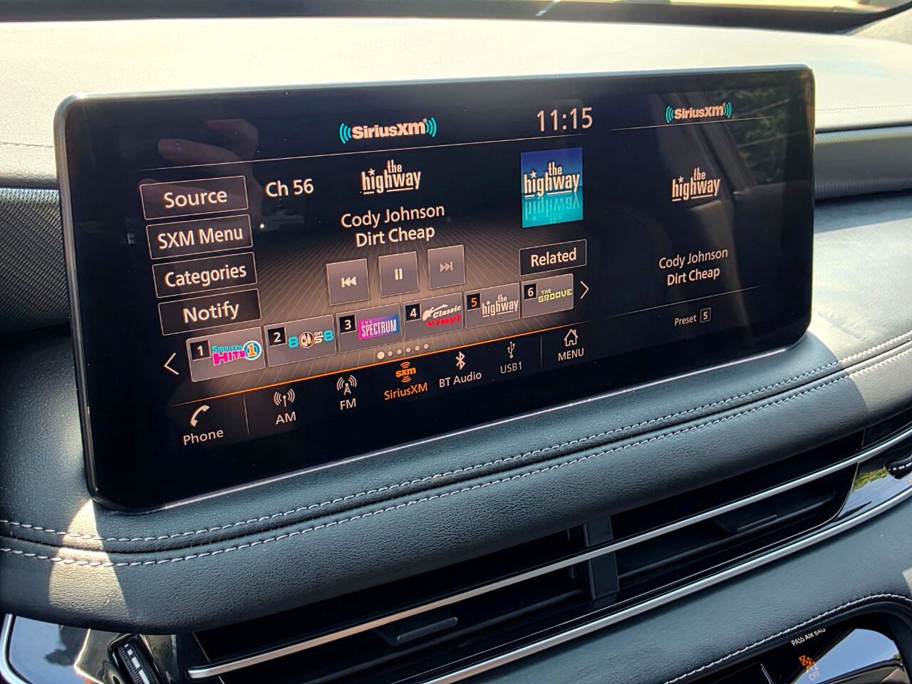 Used 2025 INFINITI QX60 Luxe w/ Black Edition image 10