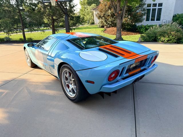 Used 2006 Ford GT RWD image 94