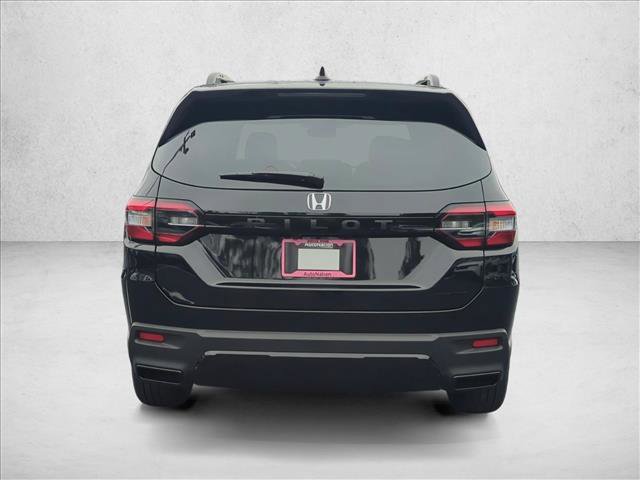 New 2026 Honda Pilot Sport image 8