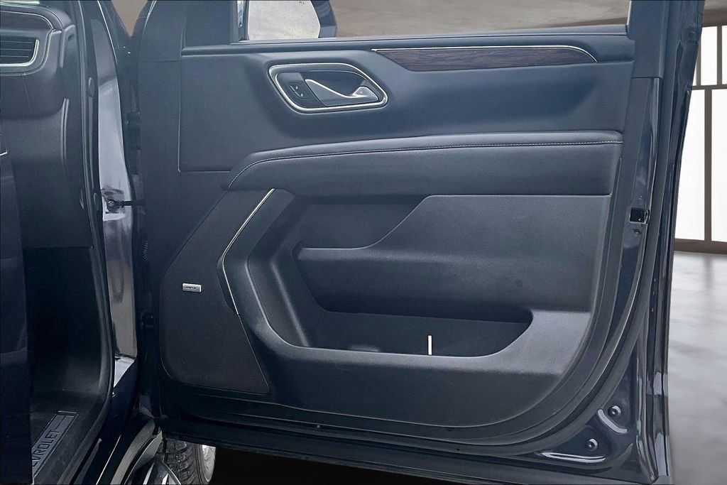 Used 2024 Chevrolet Suburban Premier image 28