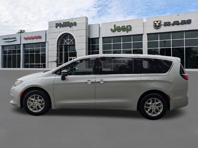 New 2026 Chrysler Voyager LX FWD image 7