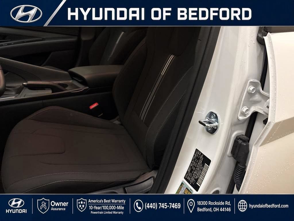 Certified 2026 Hyundai Elantra Sport w/ Cargo Package FWD image 14