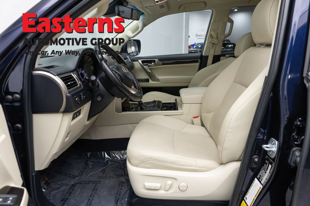 Used 2021 Lexus GX 460 w/ Accessory Package AWD/4WD image 13