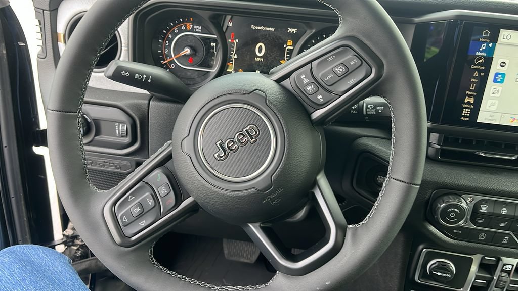 New 2026 Jeep Gladiator Sport AWD/4WD image 12