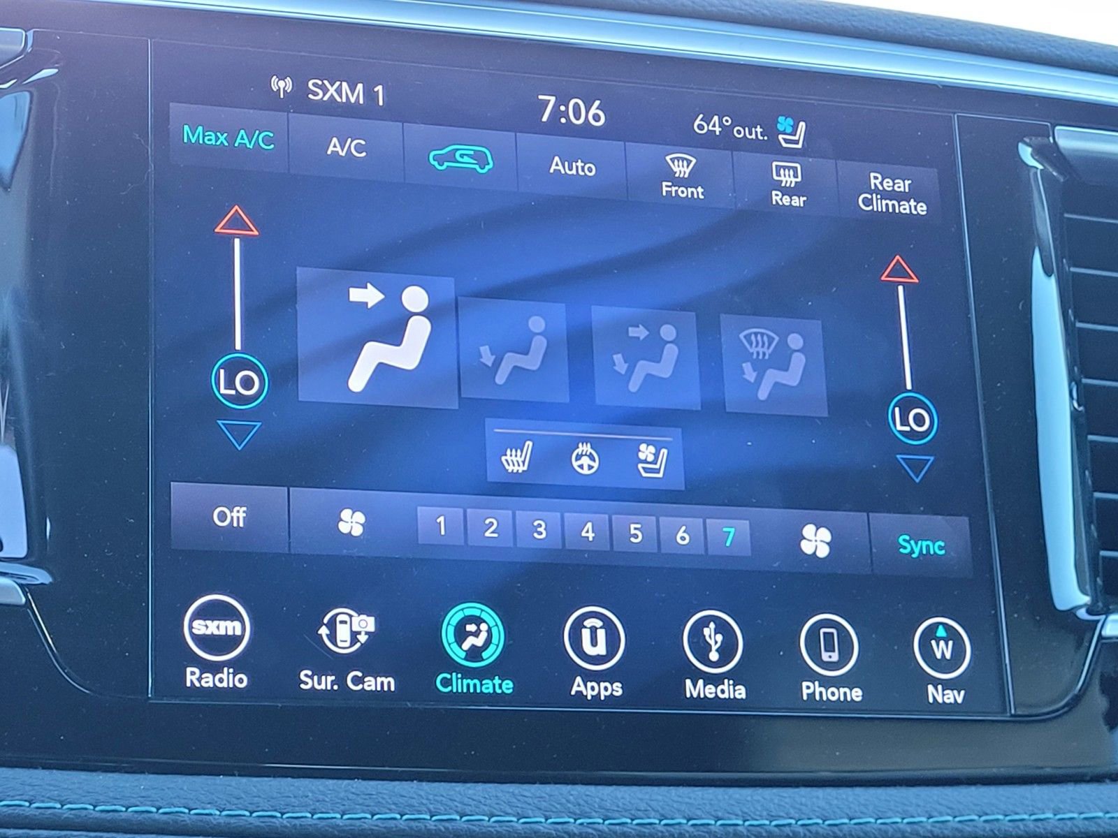 Used 2018 Chrysler Pacifica Limited w/ Advanced Safetytec Group image 26