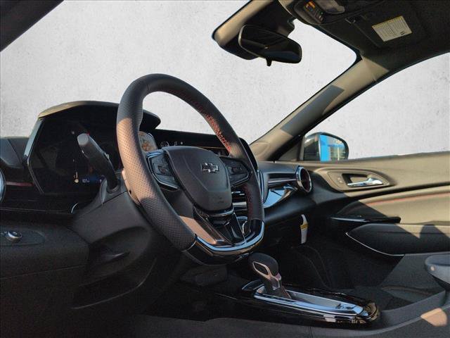 New 2026 Chevrolet Trax RS w/ Sunroof Package FWD image 3