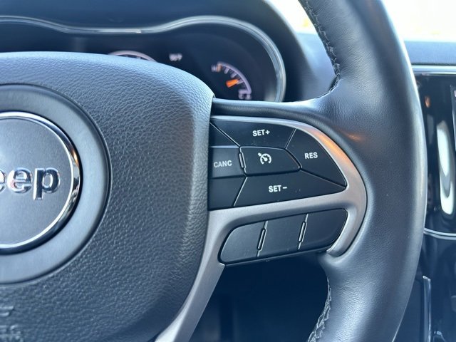 Used 2022 Jeep Grand Cherokee Laredo X image 16