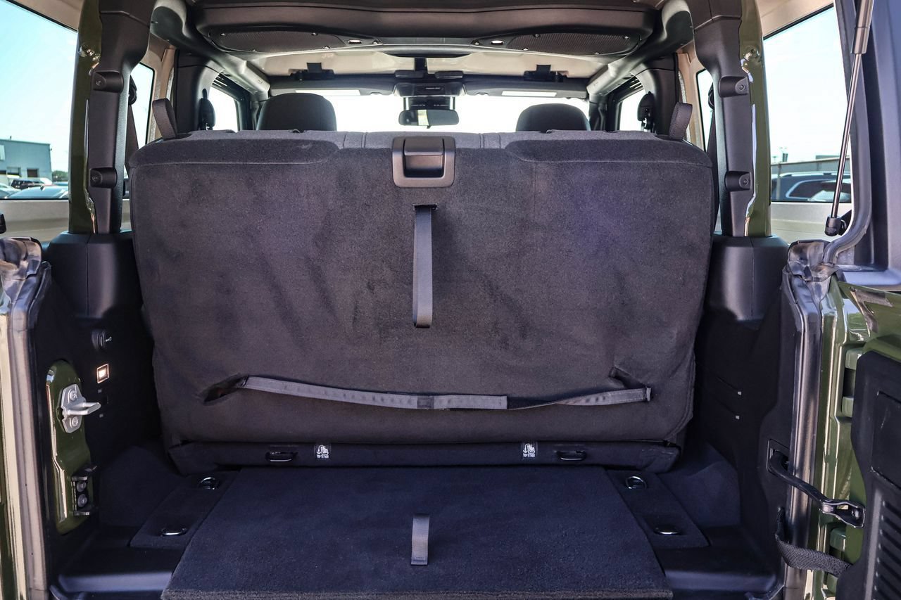 Used 2024 Jeep Wrangler Sport AWD/4WD image 16