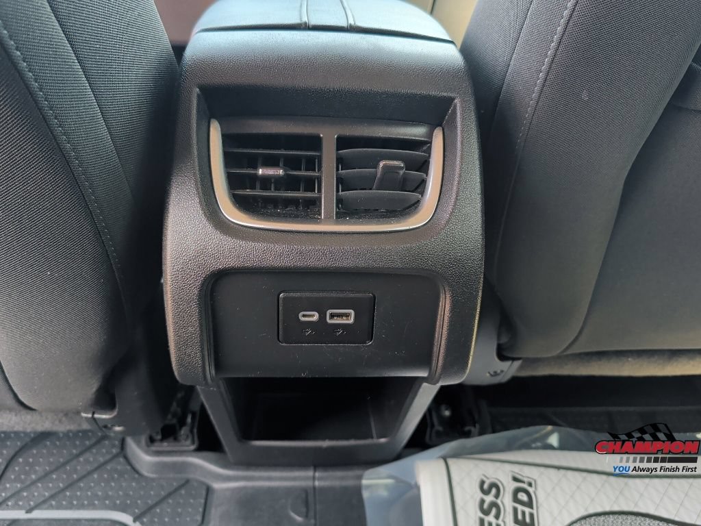 Used 2019 Chevrolet Blazer LT FWD image 17