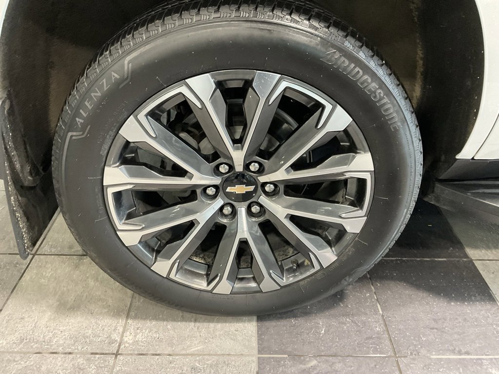 Used 2025 Chevrolet Tahoe High Country image 8