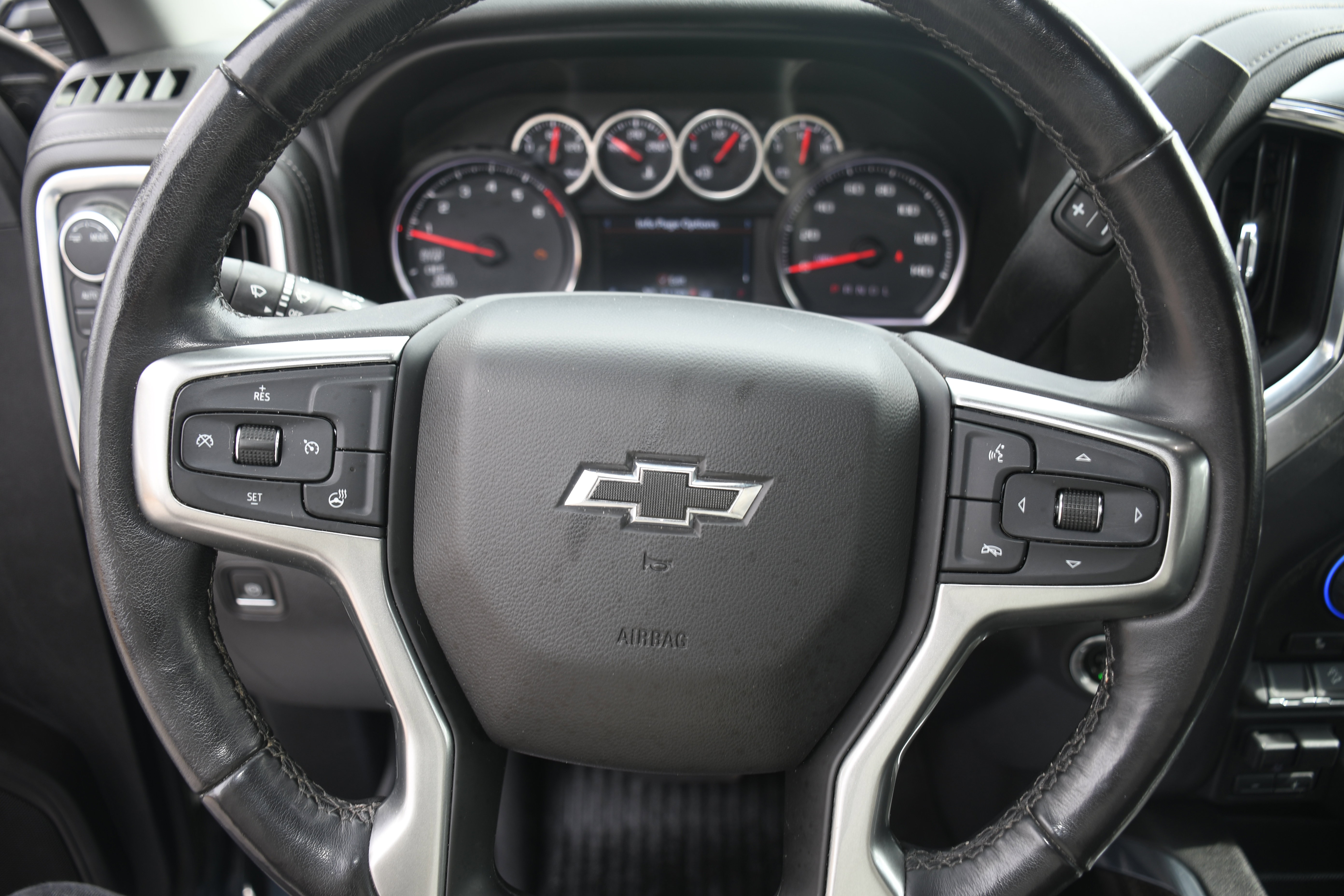 Used 2020 Chevrolet Silverado 1500 RST image 12