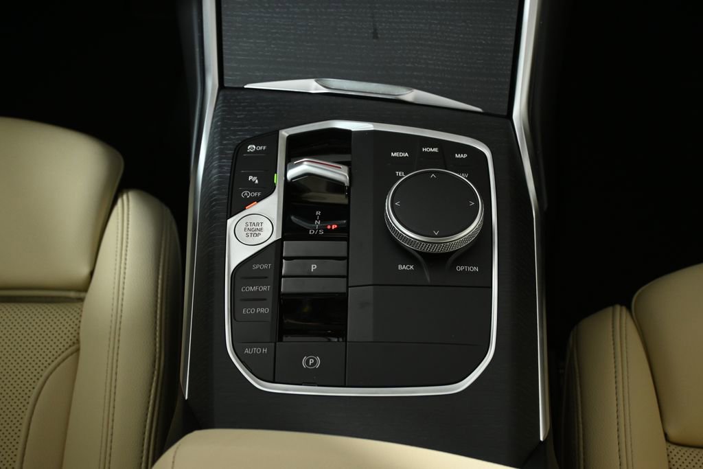 Used 2026 BMW 330i xDrive Sedan w/ Convenience Package image 25