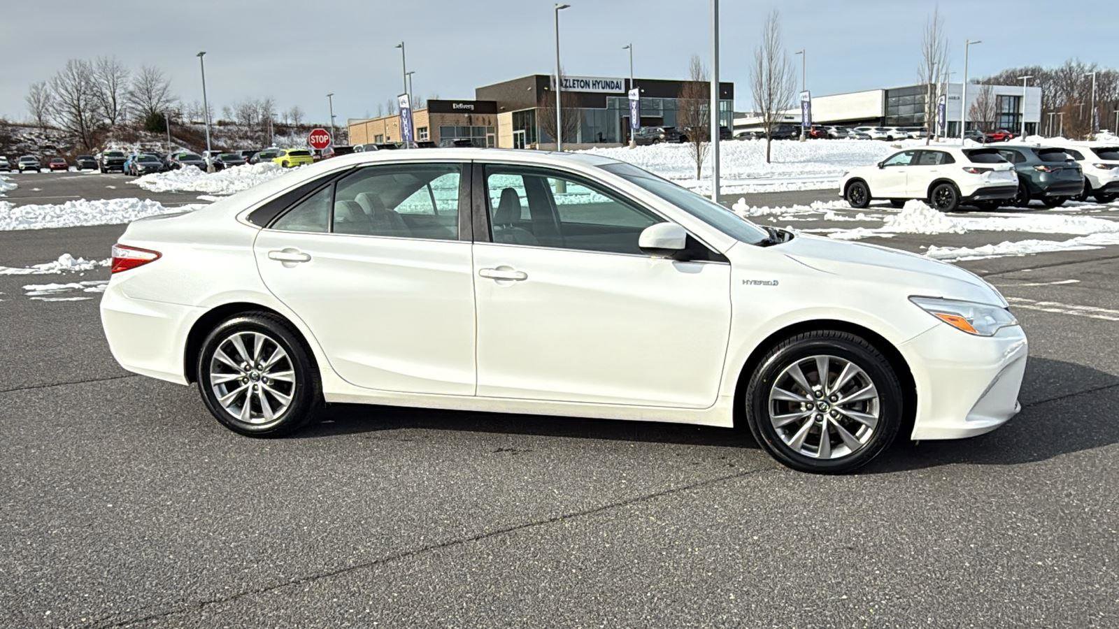 Used 2016 Toyota Camry XLE image 3