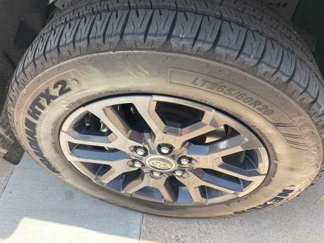 Used 2023 Toyota Sequoia Platinum AWD/4WD image 6