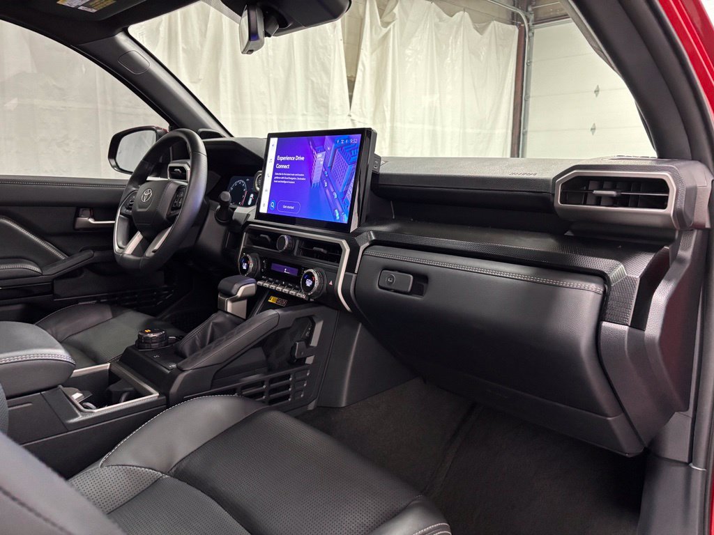 Used 2025 Toyota 4Runner Limited AWD/4WD image 61