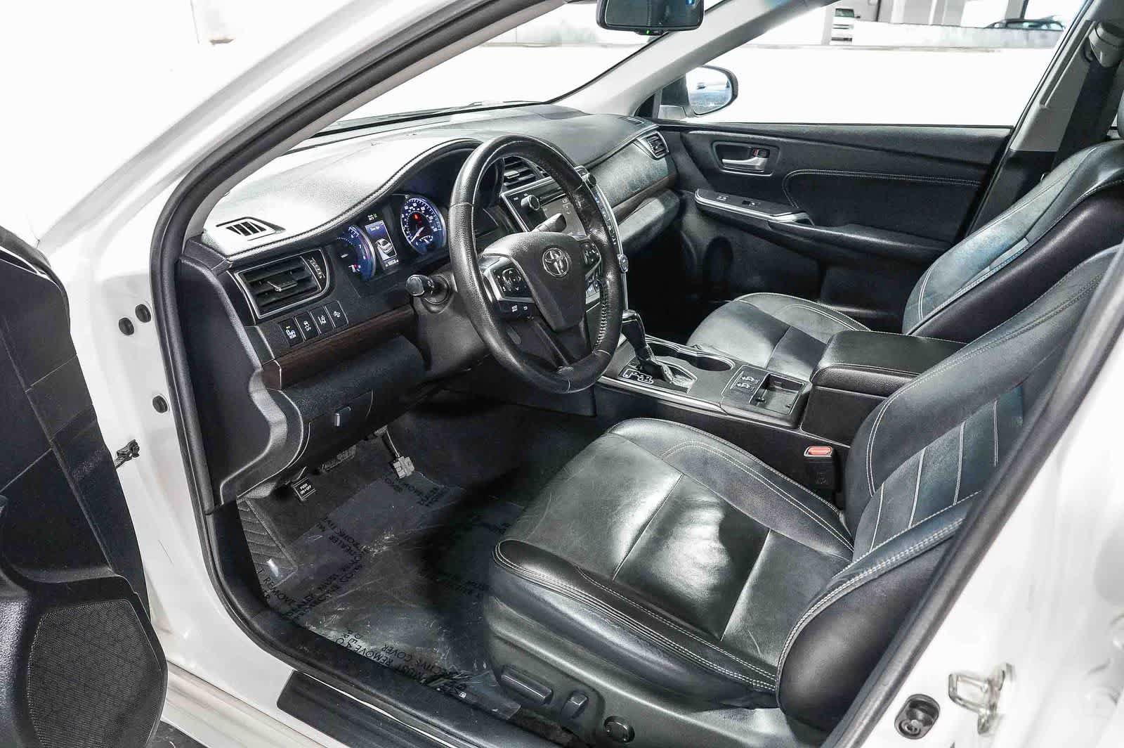 Certified 2016 Toyota Camry XLE w/ Advanced Technology Package FWD image 18