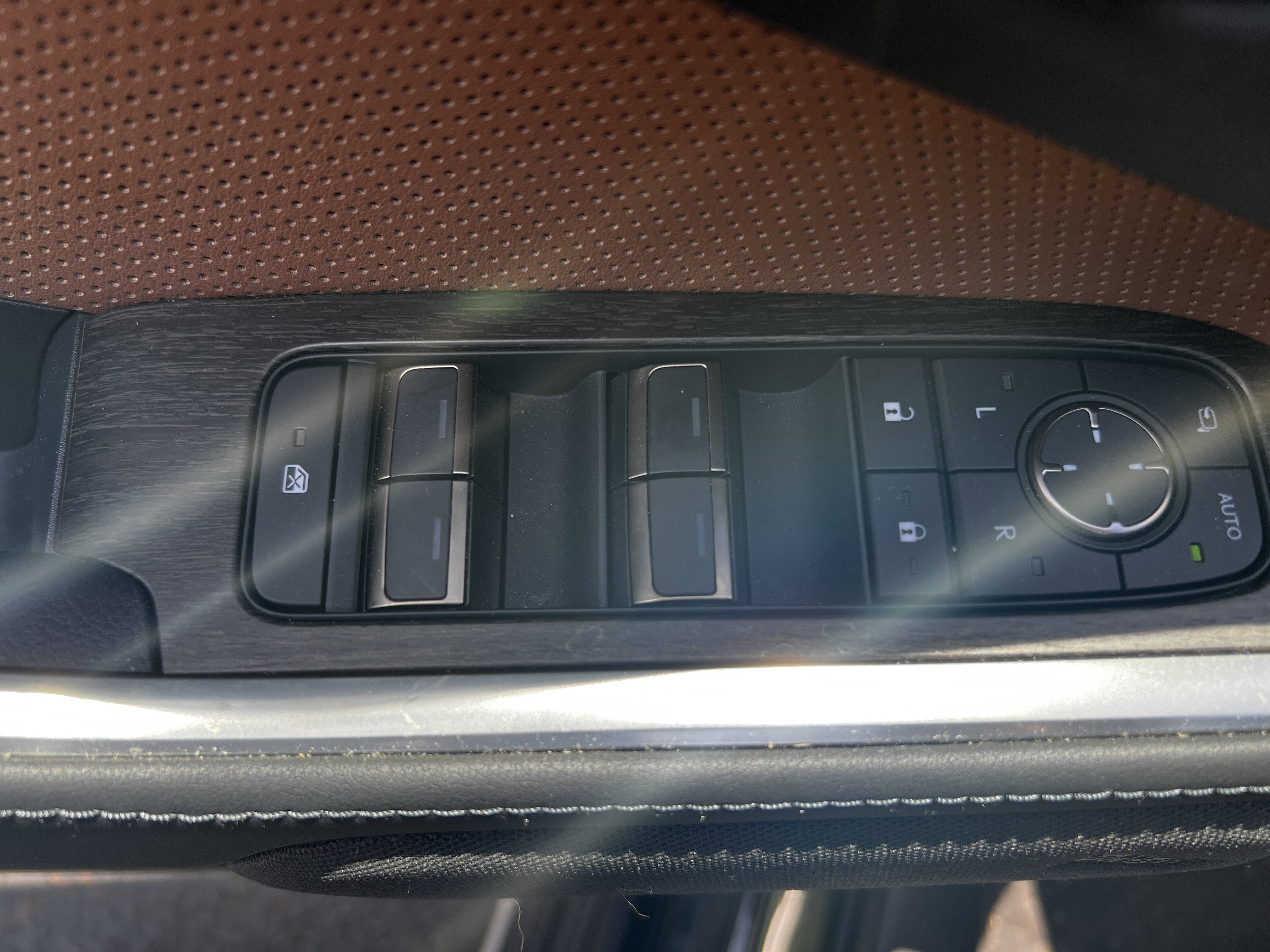 Certified 2025 Lexus GX 550 w/ Accessory Package (2T) AWD/4WD image 13