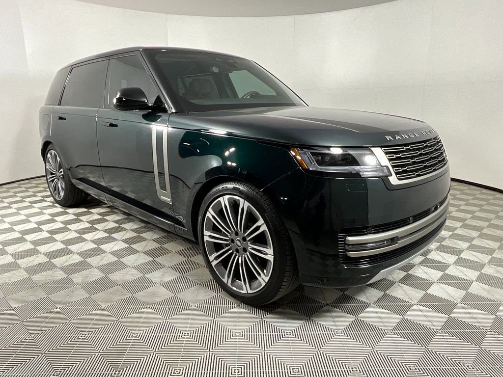 Used 2025 Land Rover Range Rover Long Wheelbase Autobiography image 6