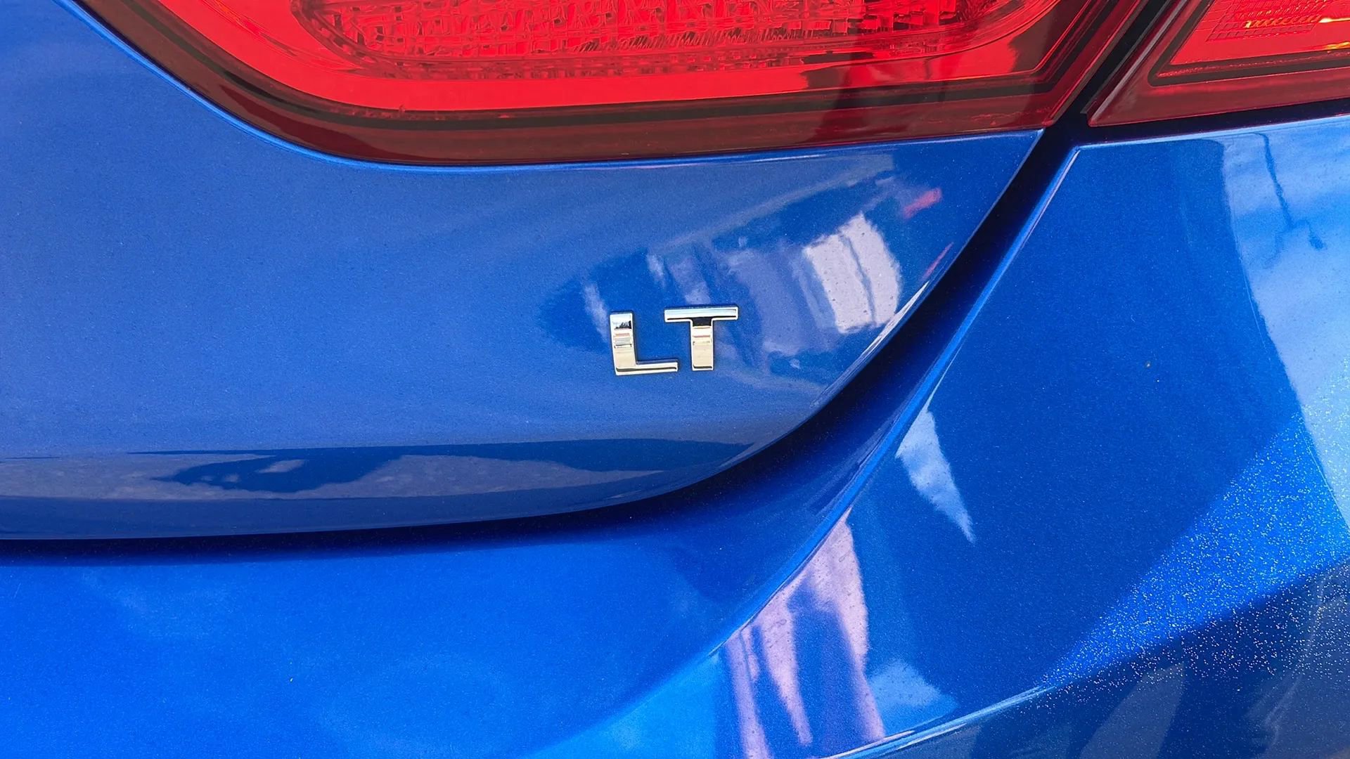 Used 2017 Chevrolet Cruze LT w/ Convenience Package image 12