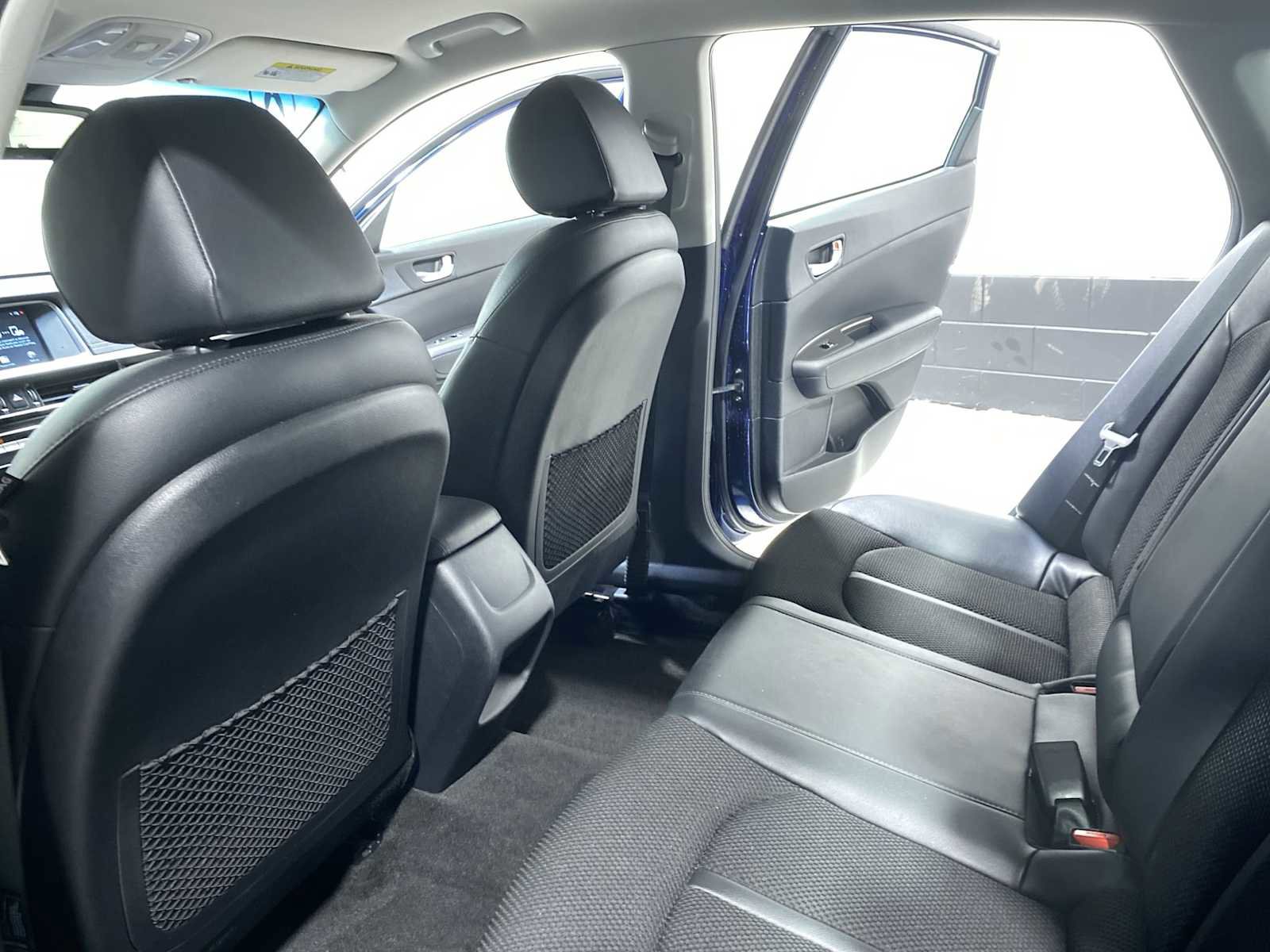 Used 2019 Kia Optima S image 12