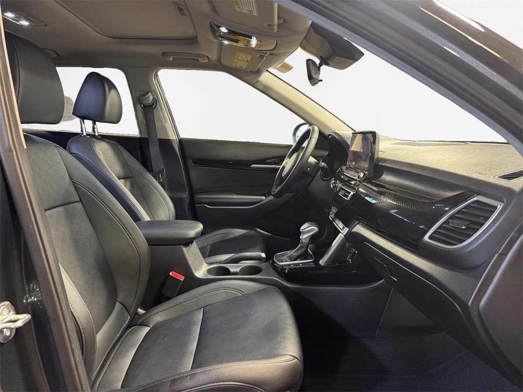 Certified 2023 Kia Seltos EX image 26