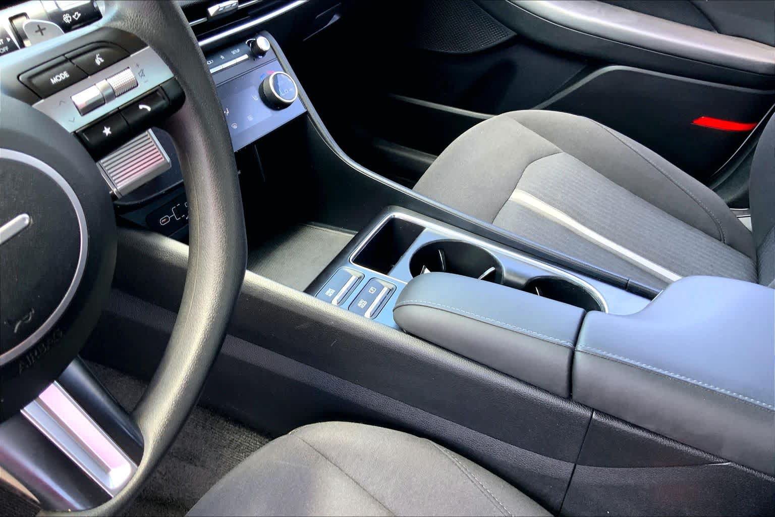 Used 2025 Hyundai Sonata SEL FWD image 15
