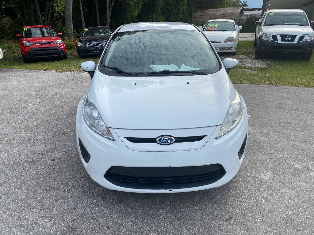 Used 2013 Ford Fiesta SE FWD image 3