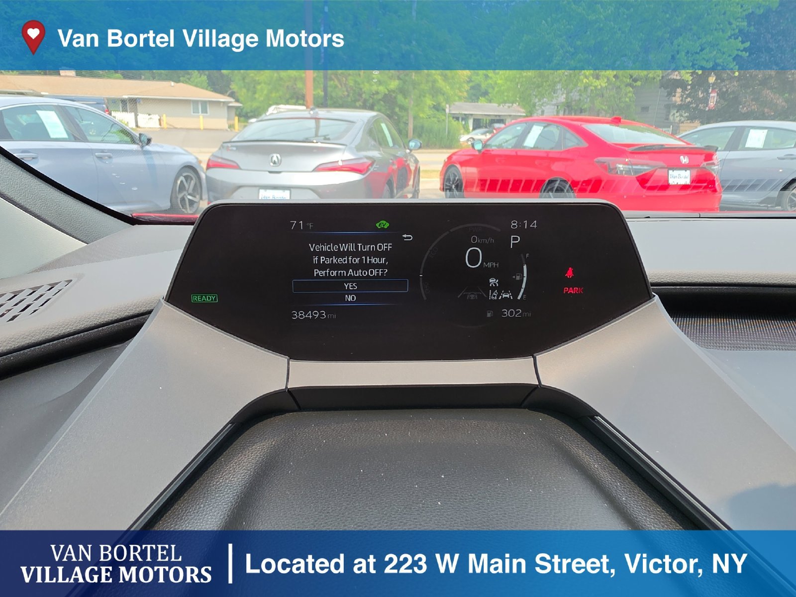 Used 2024 Toyota Prius XLE FWD image 14